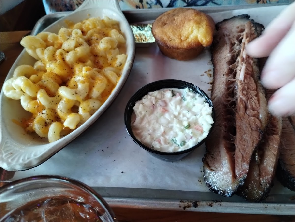 Fort 88 Smokehouse - 4