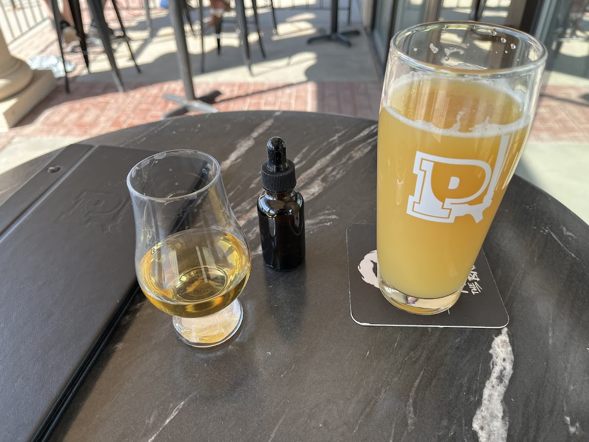 Pour Craft Beer & Spirits - 4
