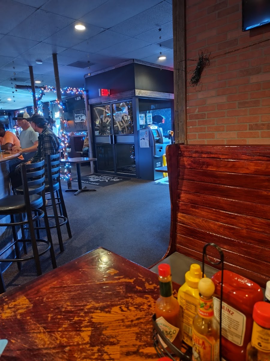 99 Saloon & Grill - 8