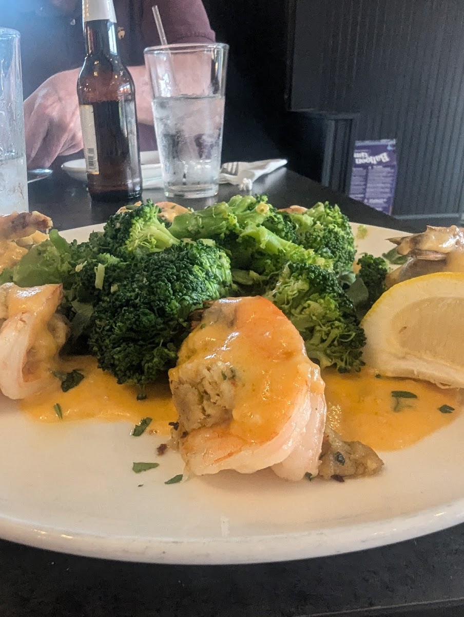 Mario's 410 Grille - 2
