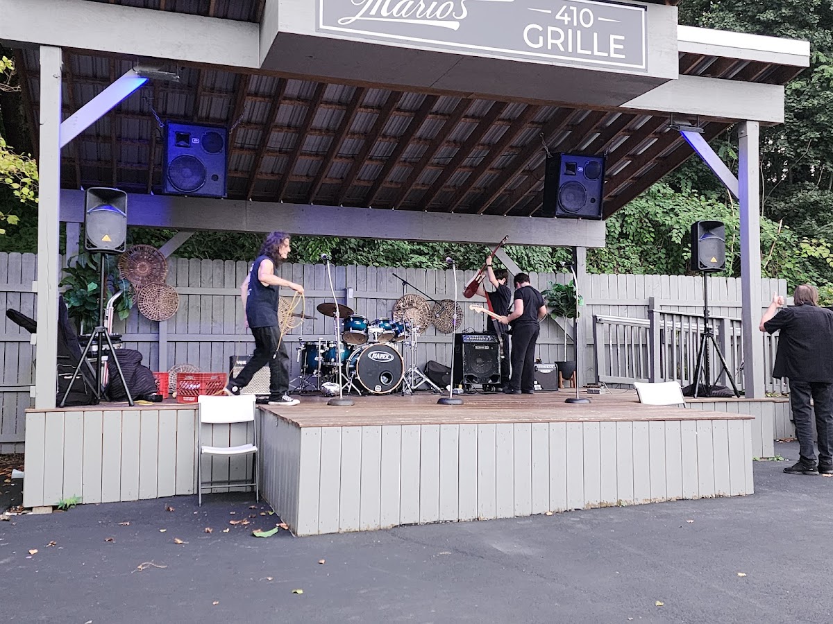 Mario's 410 Grille - 7