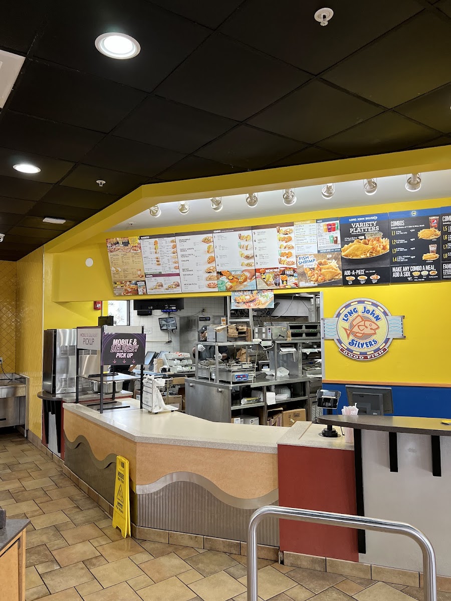 Long John Silver's Taco Bell - 5