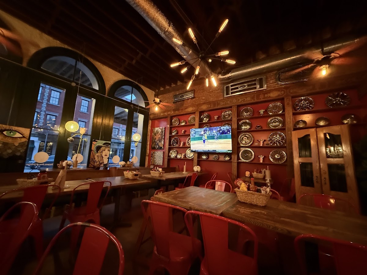 Hubcap Grill - 2