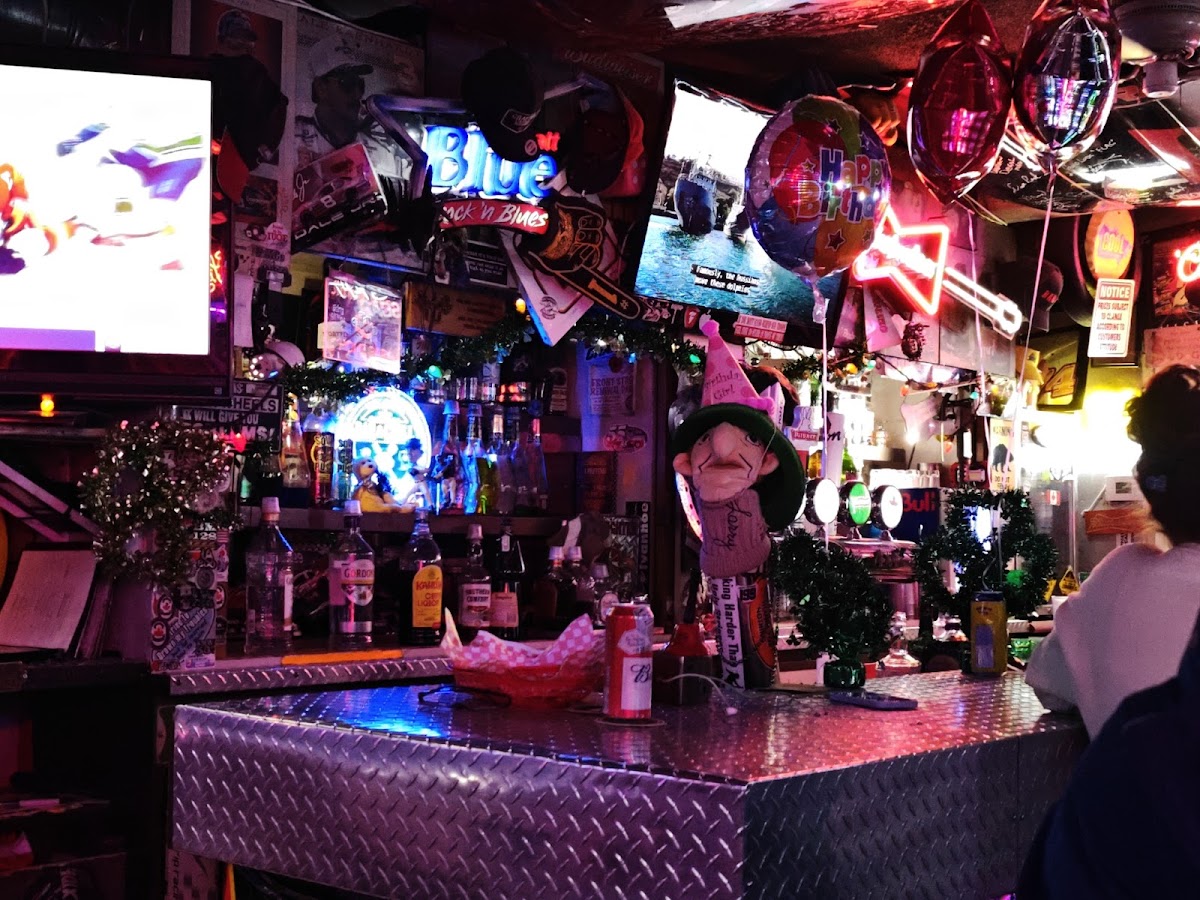 Checkered Flag Bar & Grill - 3
