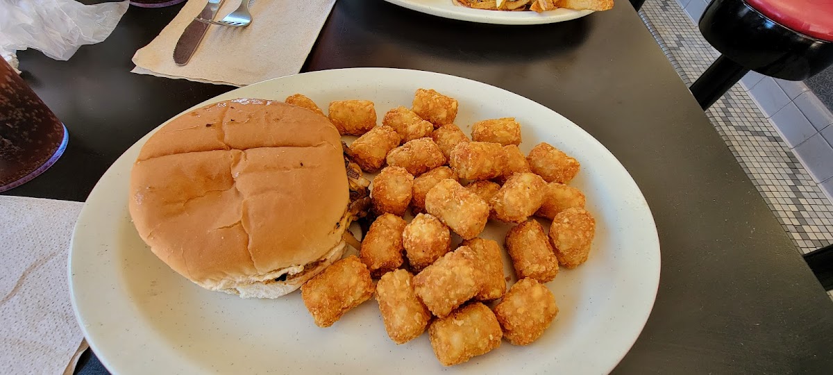 Hamburger Inn - 10