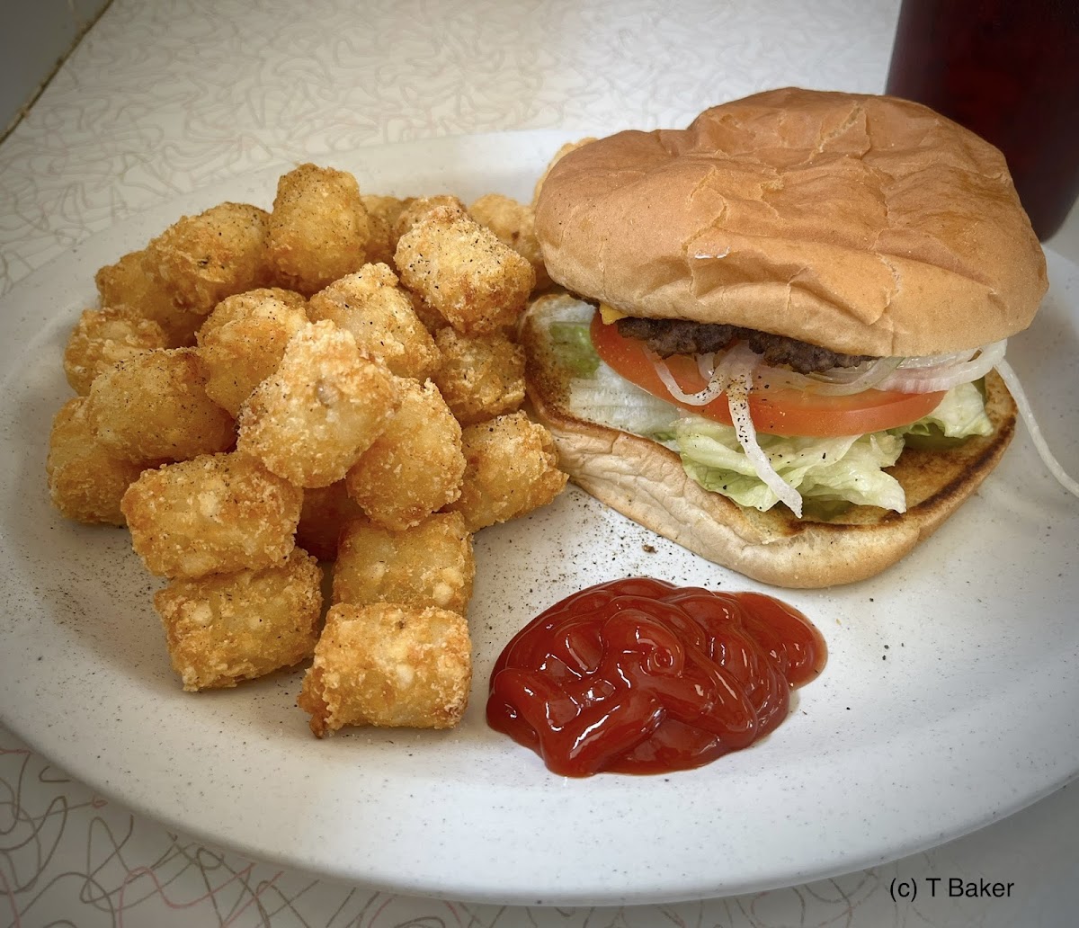 Hamburger Inn - 4