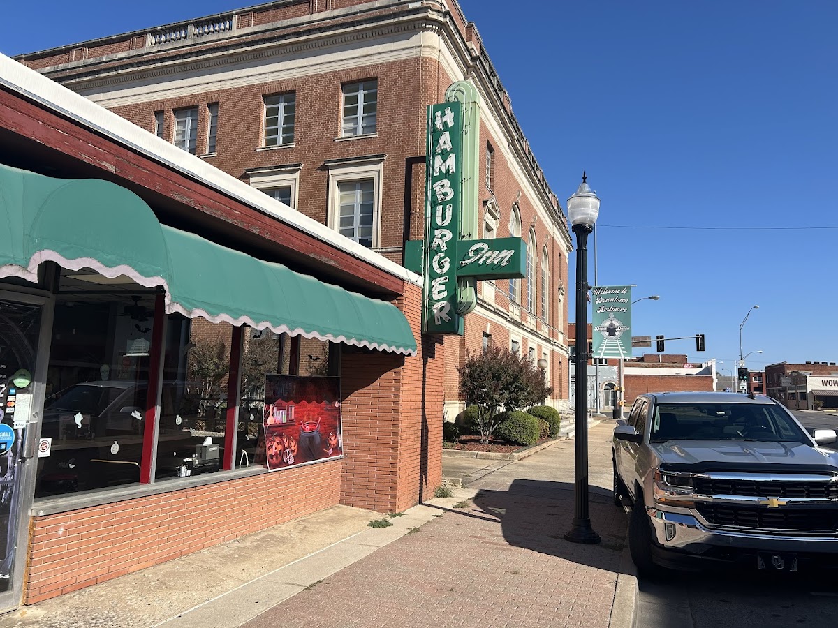 Hamburger Inn - 6