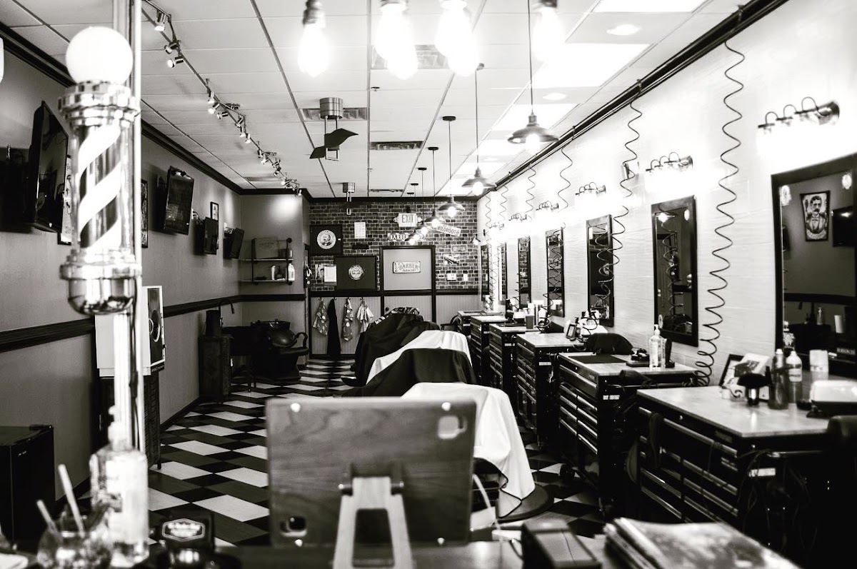 E's Barber Shop, Woodstock - 1
