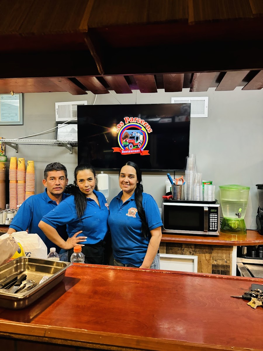 Los Parceros Restaurant - 1