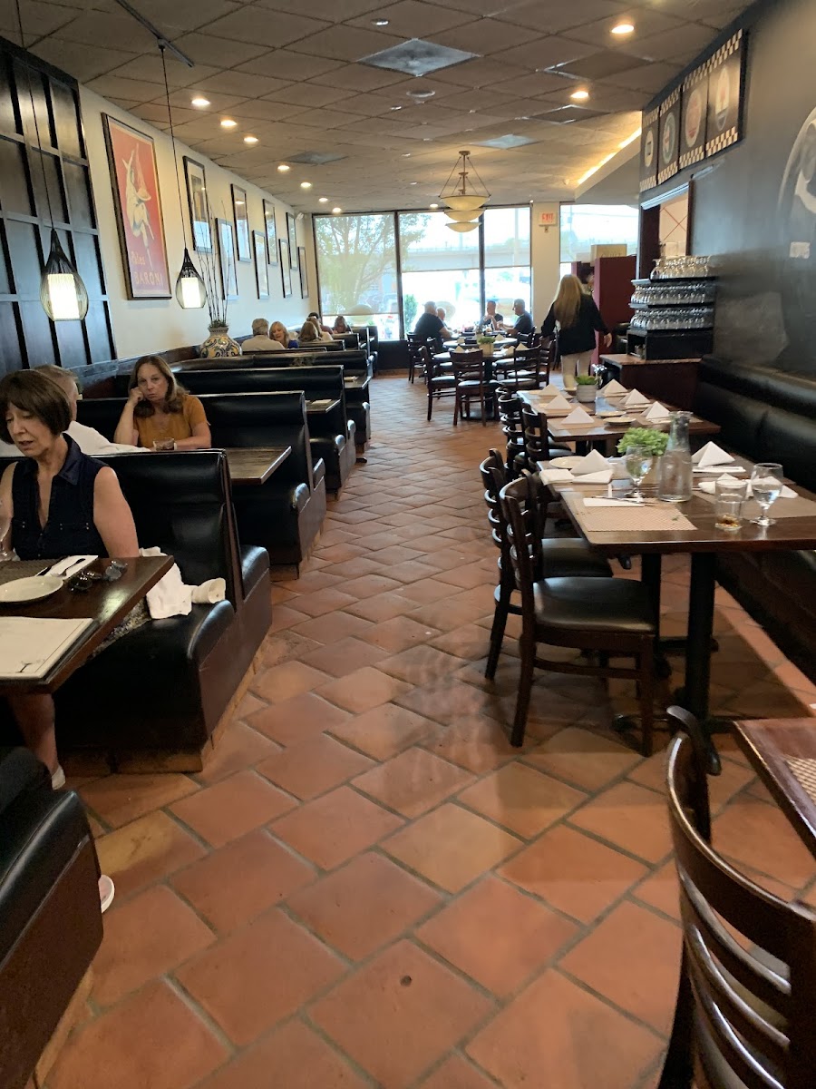 Piccolo Ristorante Bellmore - 7