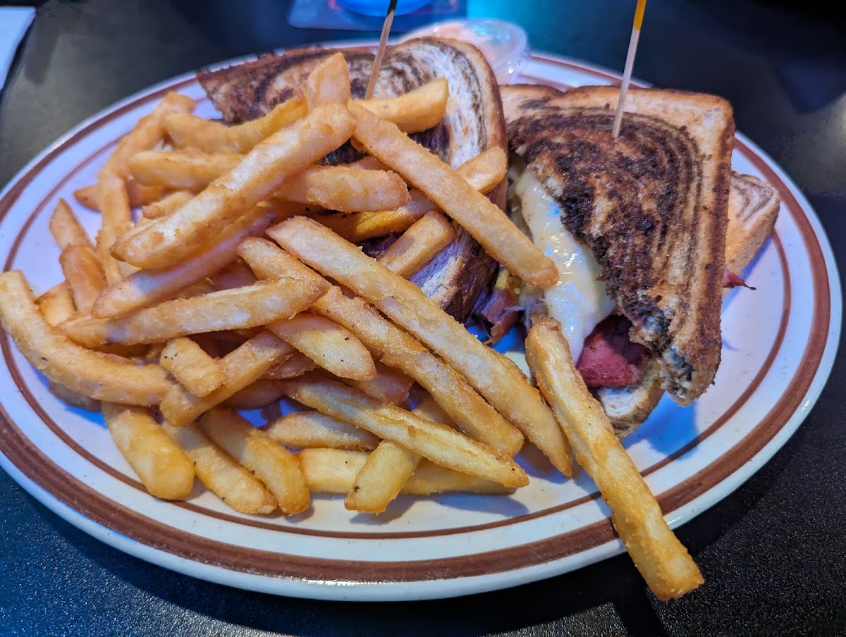 Rooster's Barn & Grill - 5