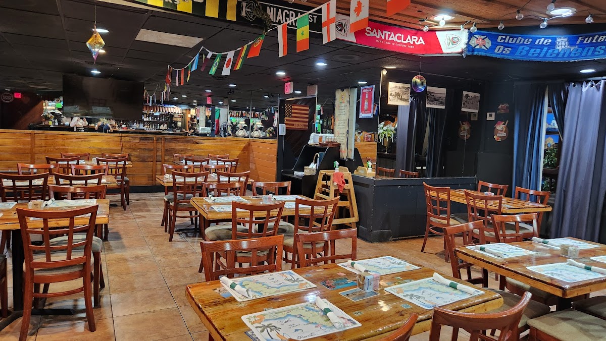 Iberia Bar & Grill - 6
