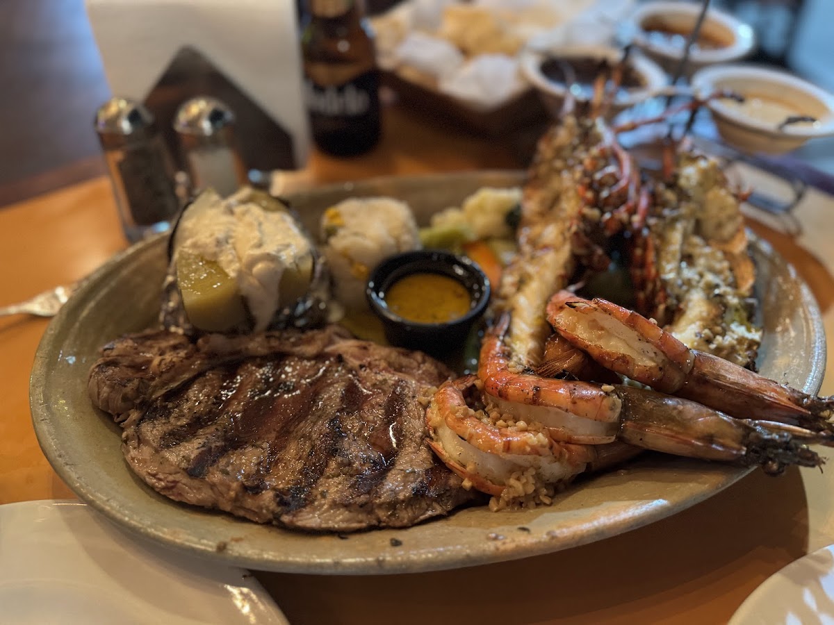 Don Porfirio Lobster & Steak House - 7