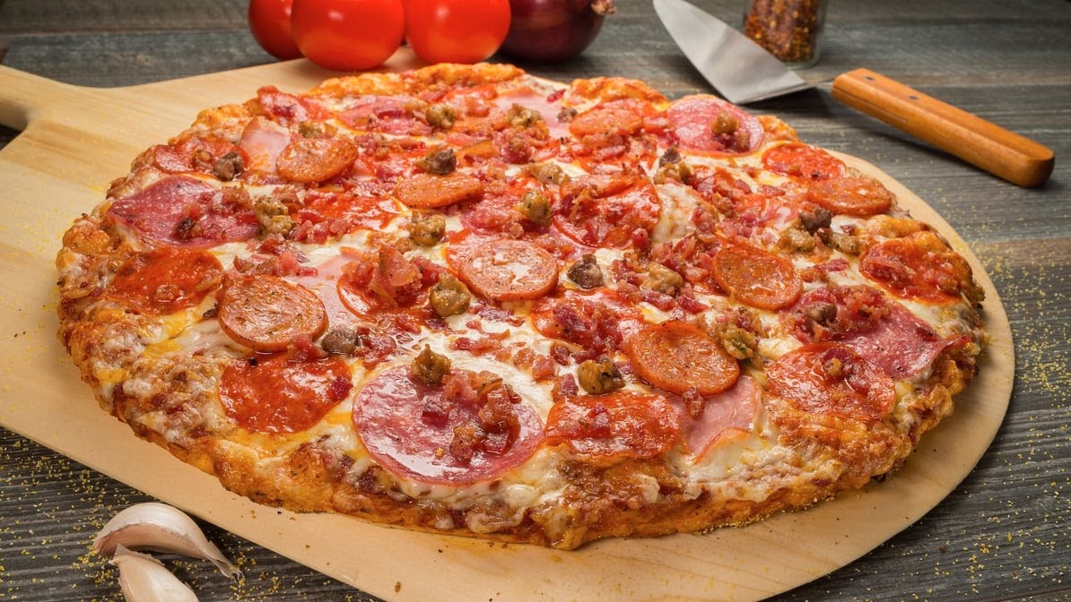 Me-n-Ed's Pizza Parlor - 4