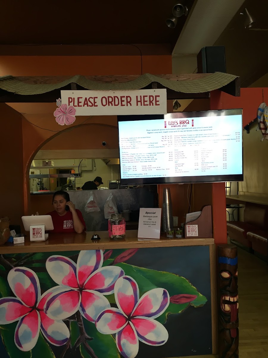 Lilo's Hawaiian BBQ The Dalles - 8
