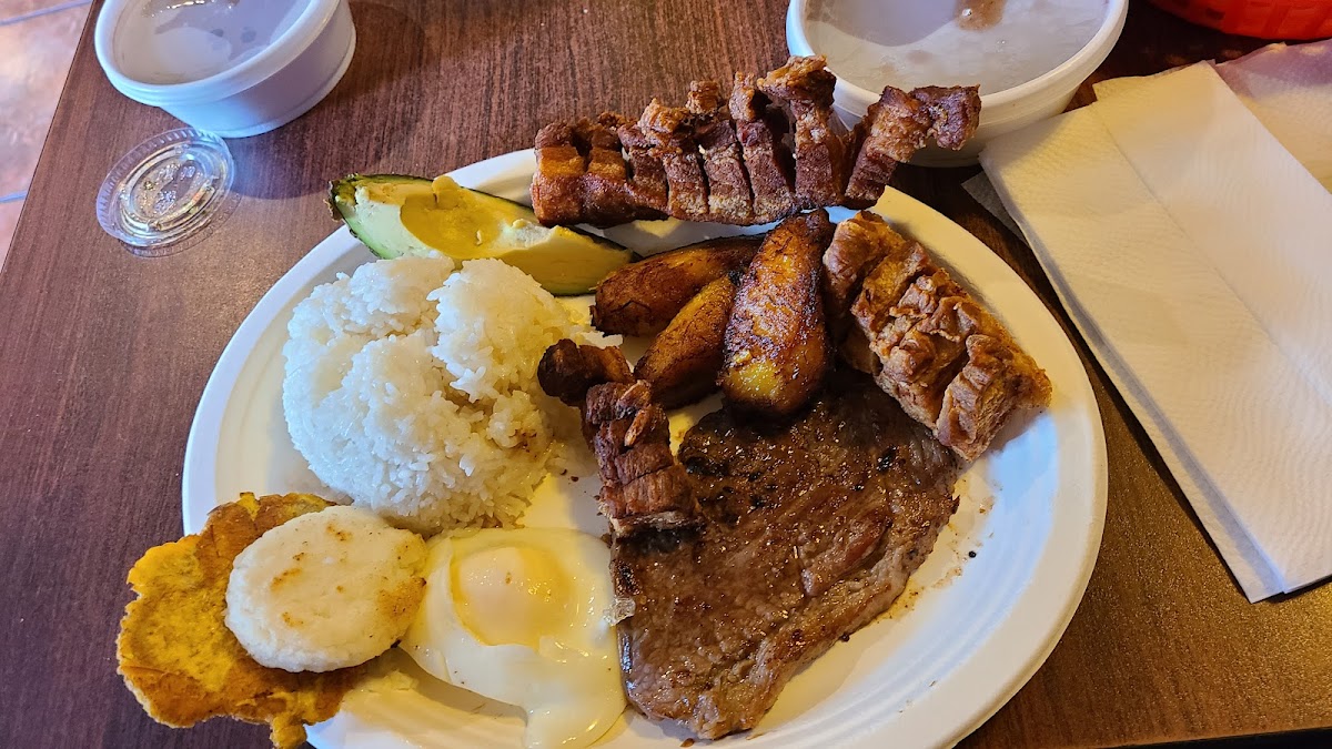 Meson Criollo Restaurant - 4