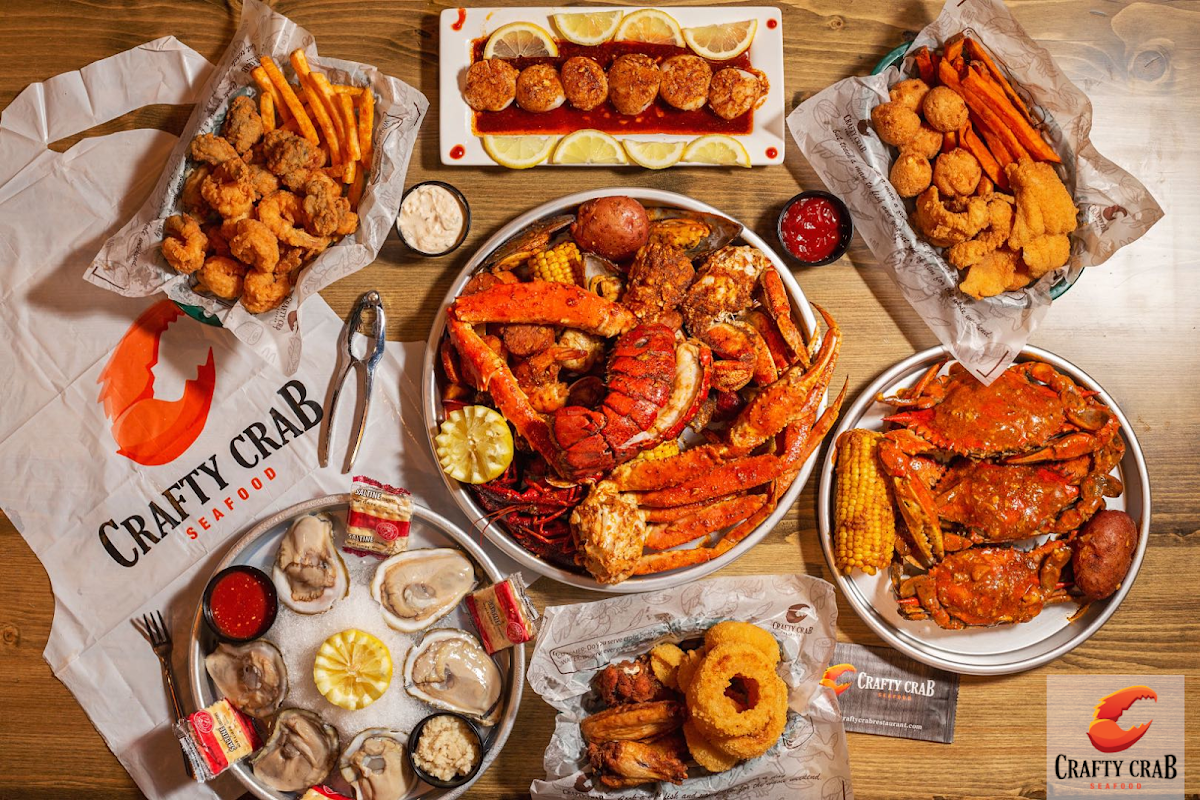 Crafty Crab Cajun Seafood And Bar - 2