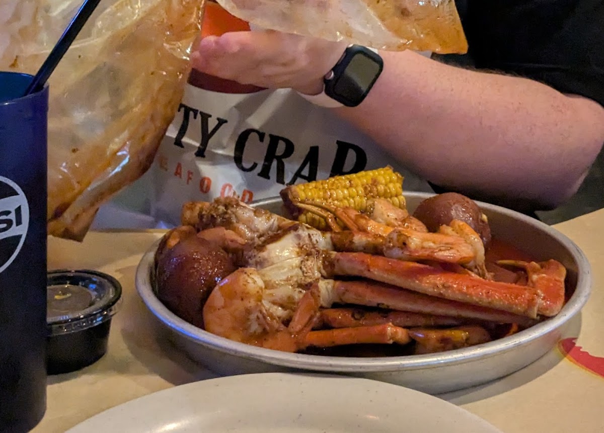 Crafty Crab Cajun Seafood And Bar - 8