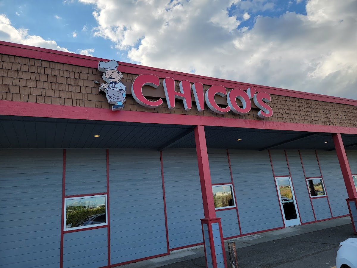 Chico's Pizza Parlor - 8
