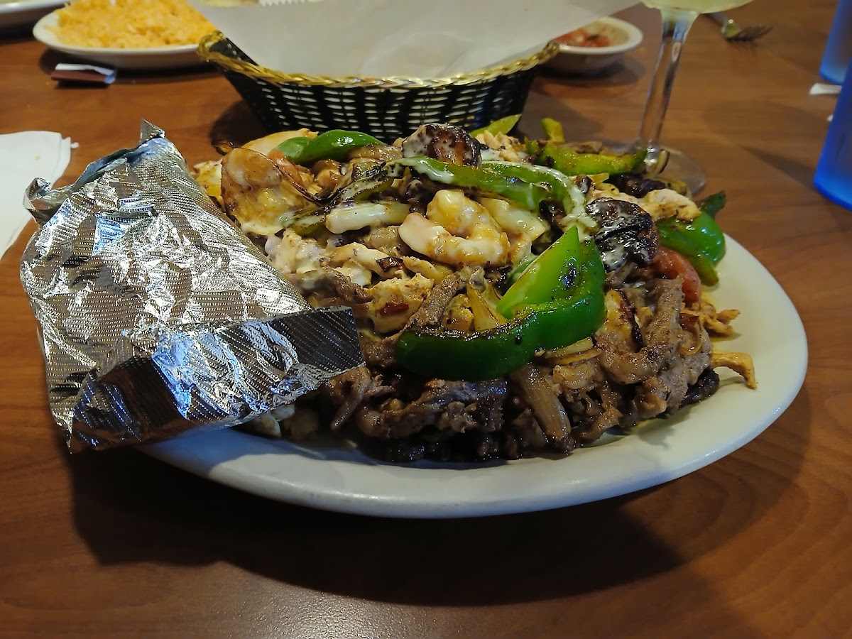 El Pueblo Mexican Restaurant - 8