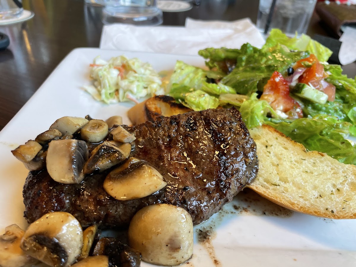 Whiskey Barrel Pub & Eatery - 2