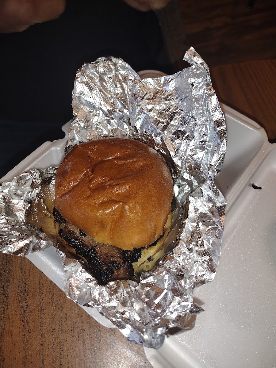 Huntspoint BBQ and Meat'ery - 10