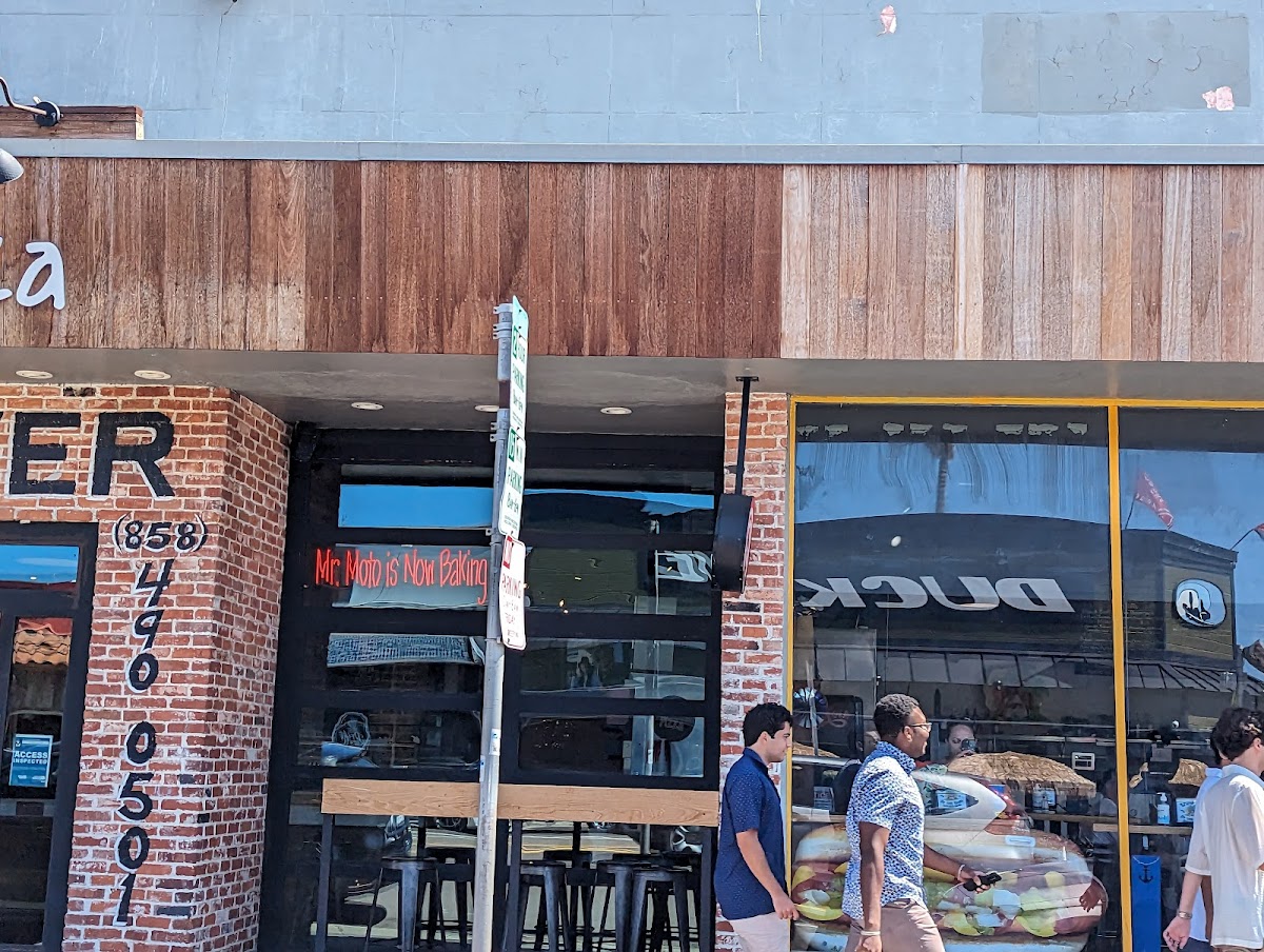 Mr. Moto Pizza - Pacific Beach - 5
