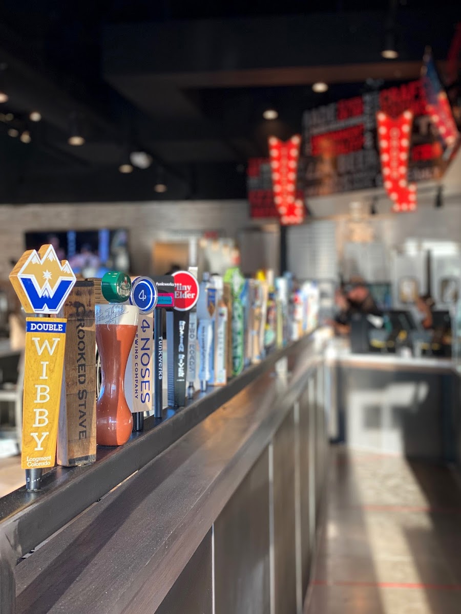 Parry's Sliceria & Taps - 1