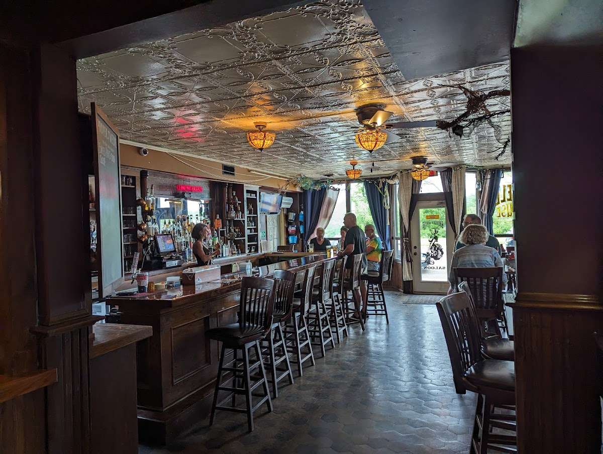 Sheeley House Saloon - 3