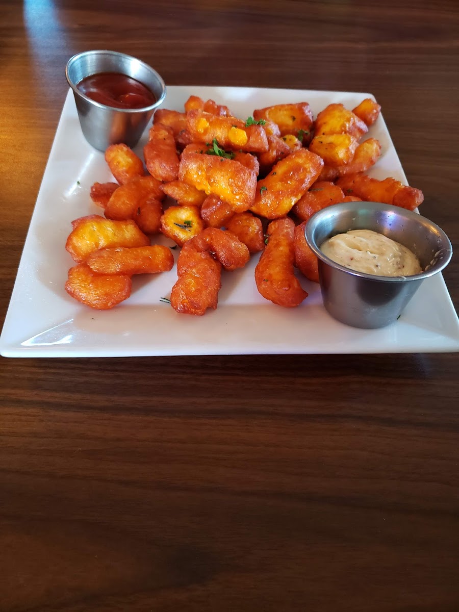 Sheeley House Saloon - 7