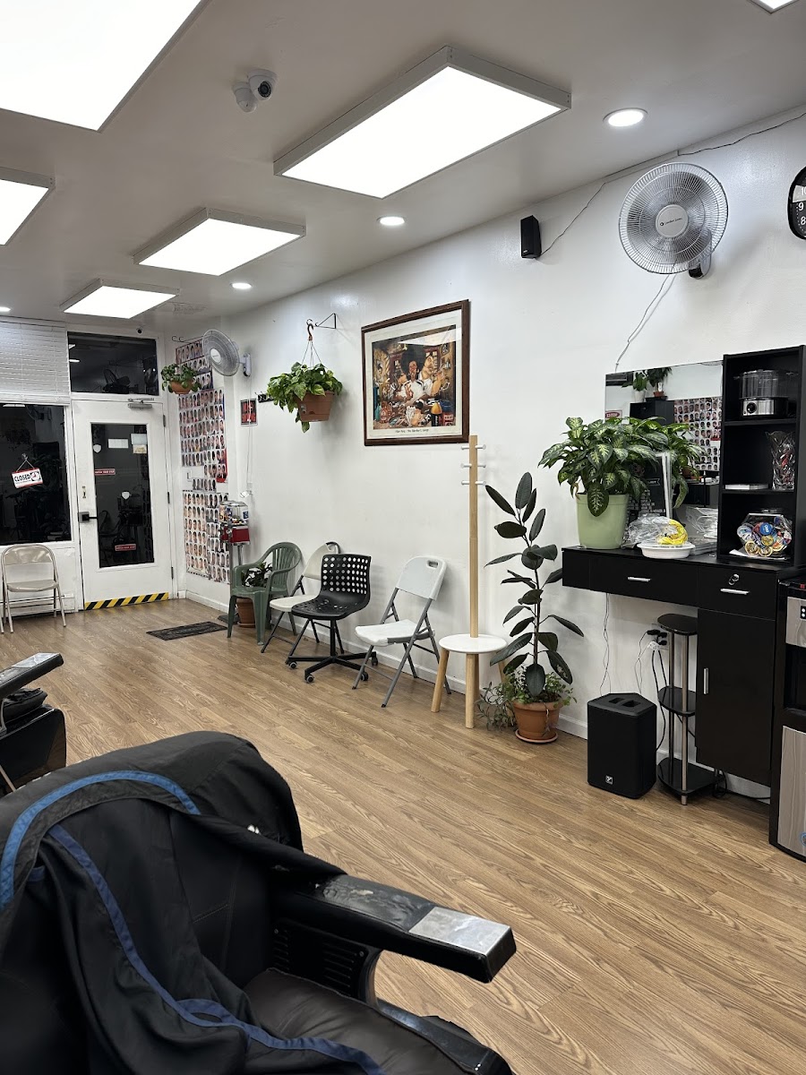 King Kutz Barber Shop - 1