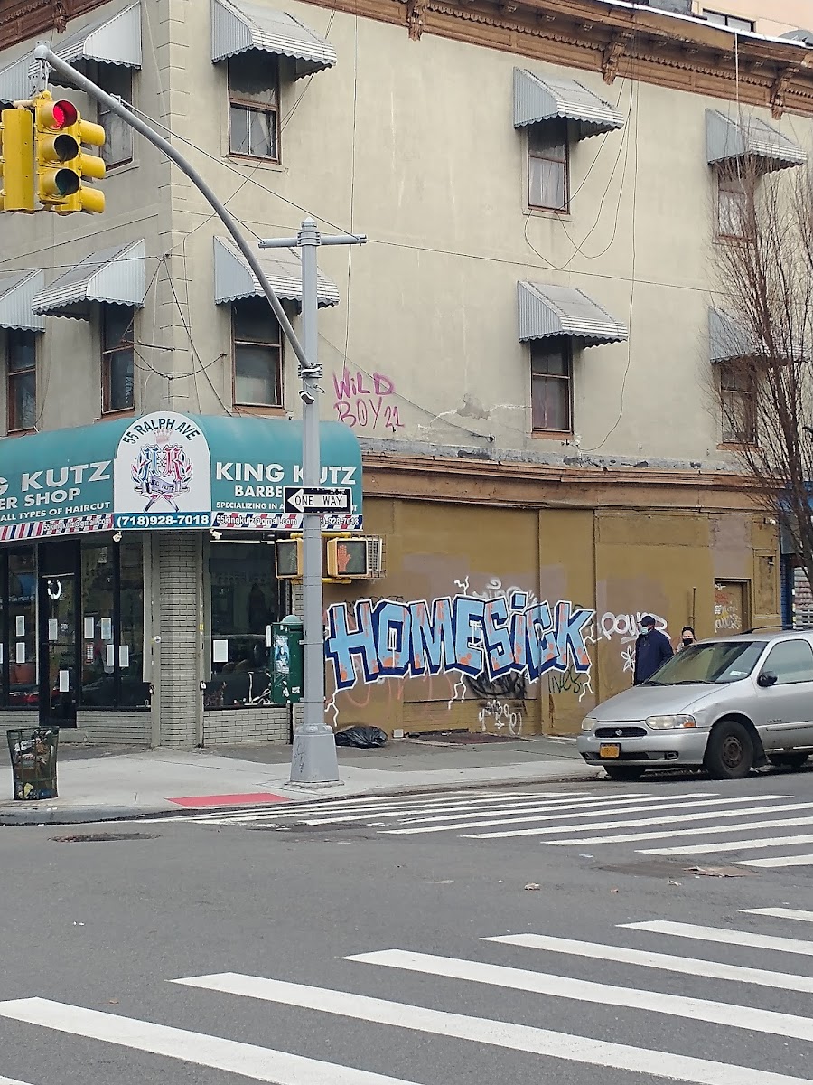 King Kutz Barber Shop - 9