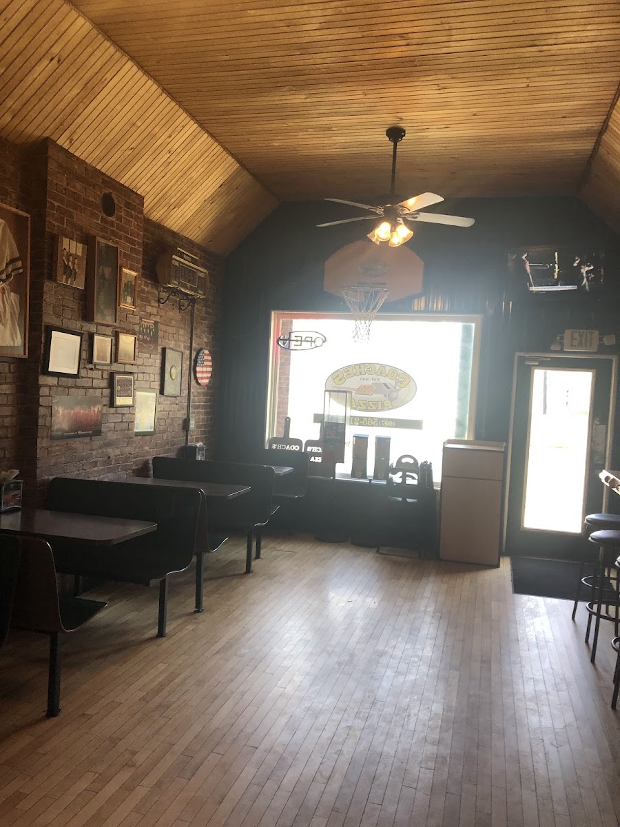 Coaches Pizza - 6