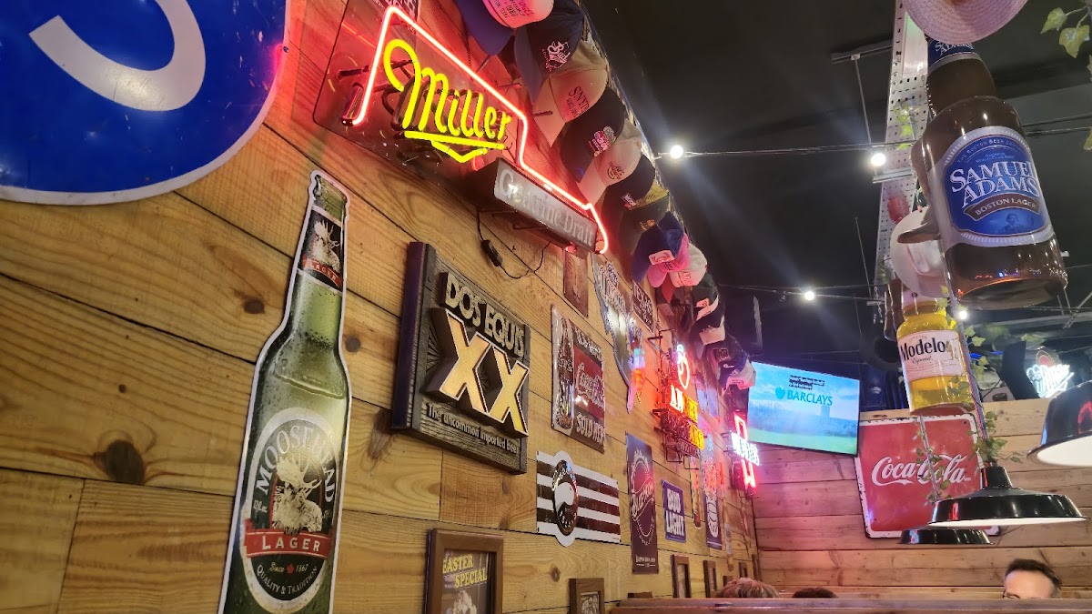 Boo Koos- Burgers-Shakes-Tex Mex - 7