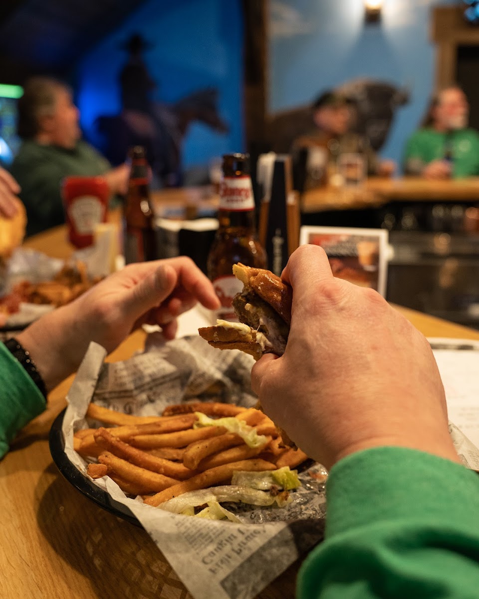 The Barn & Barrel Bar and Grill - 6