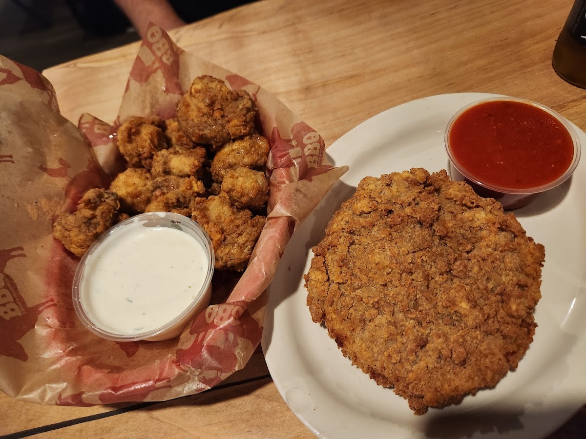 The Barn & Barrel Bar and Grill - 8