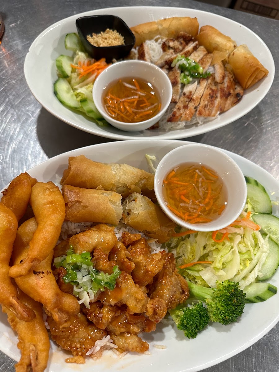 Pho Saté Restaurant - 2