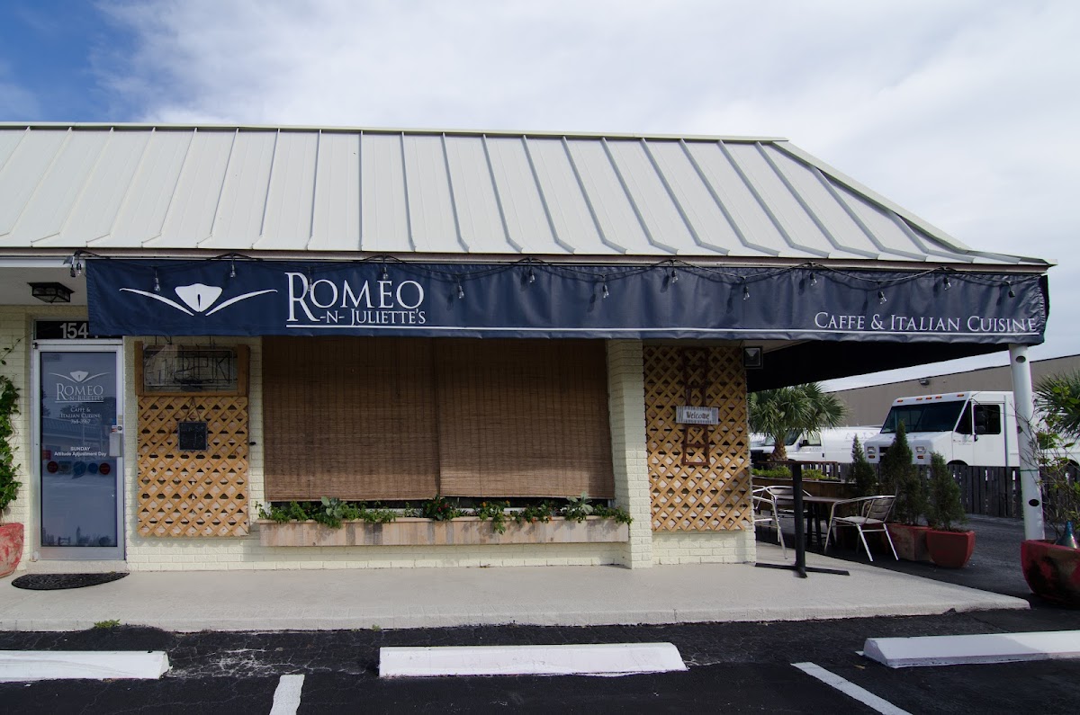 ROMEO-N-Juliette's Caffe - 5