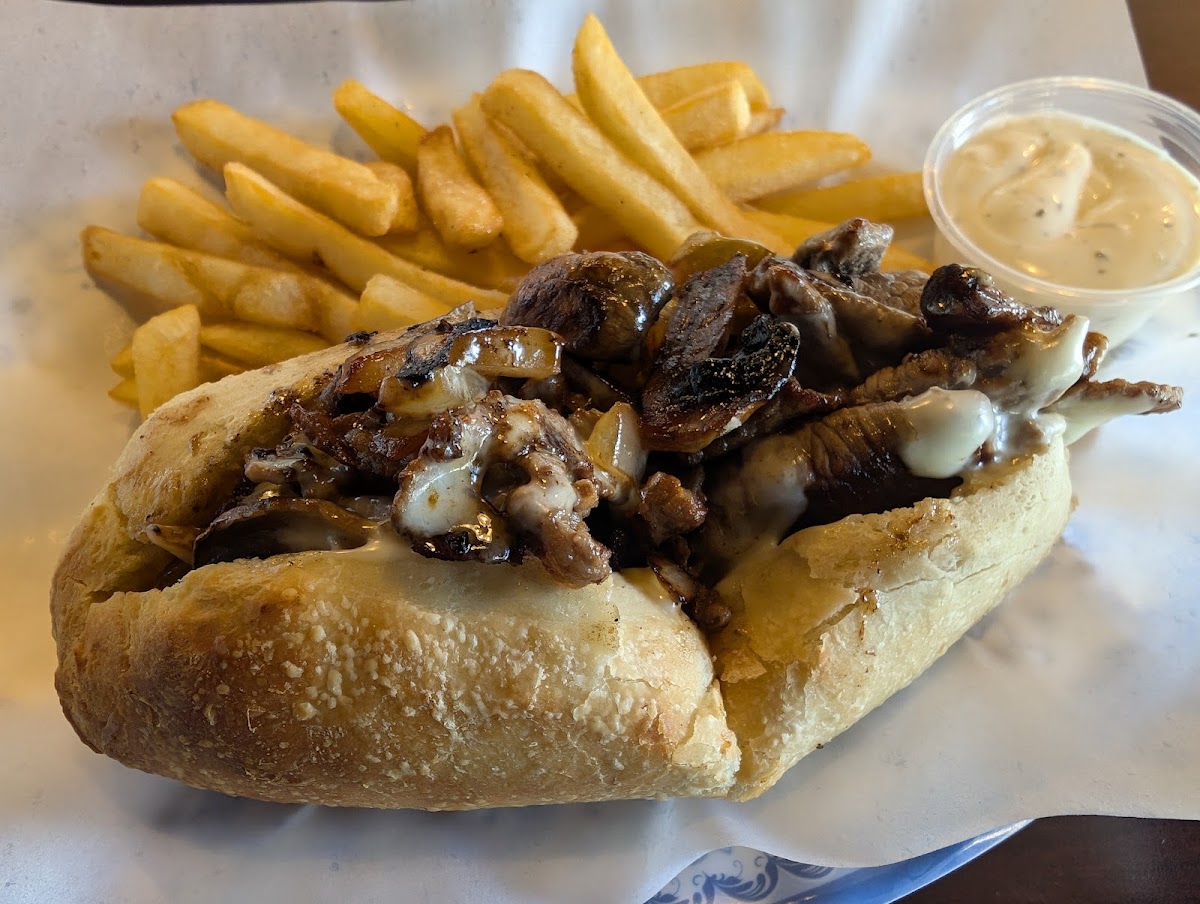 Milo's Greek, Philly Cheese Steak, and Pizza - 3