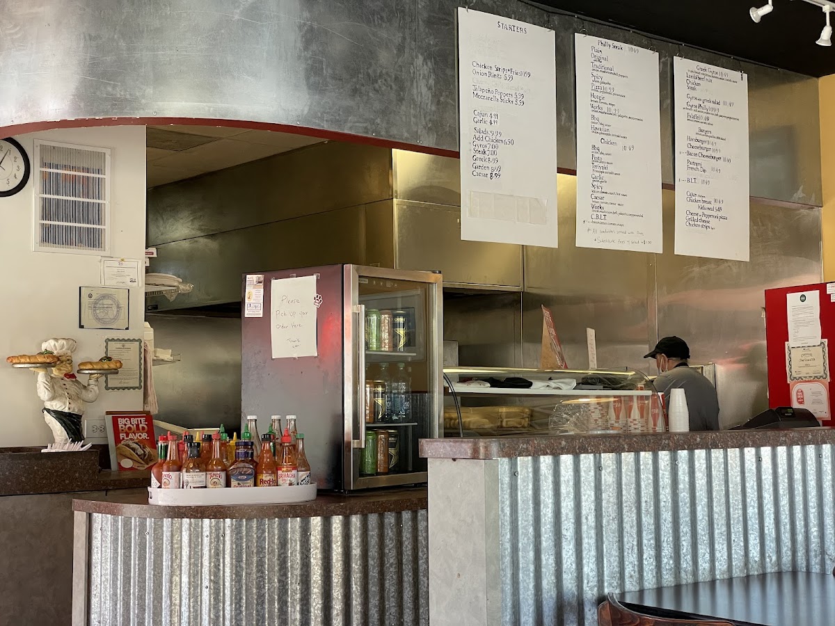Milo's Greek, Philly Cheese Steak, and Pizza - 4