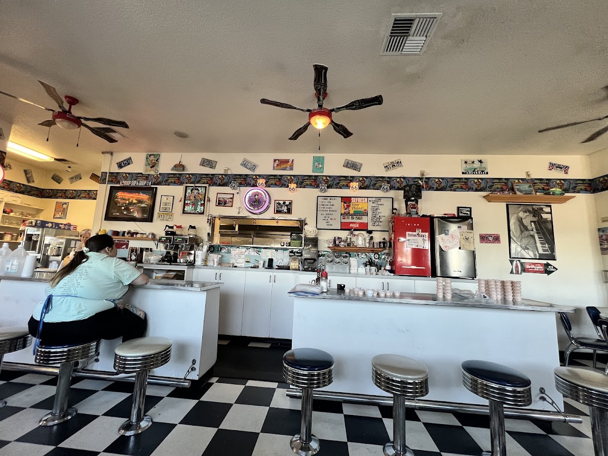 Burger Hut - 1