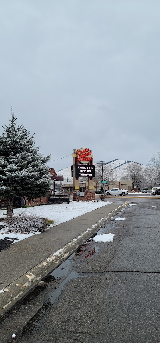 Claim Jumper Casino, Restaurant, & Lounge - 6