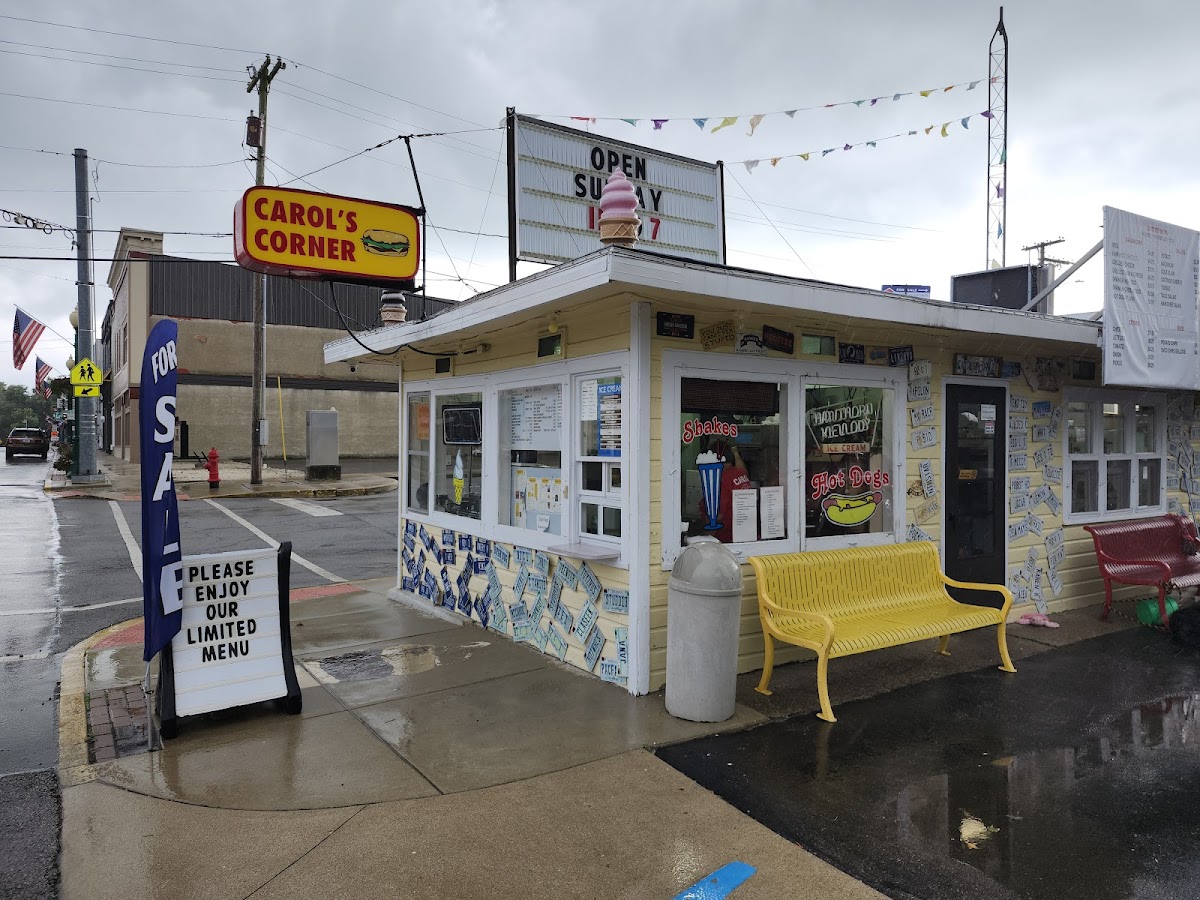 Carol's Corner - 1