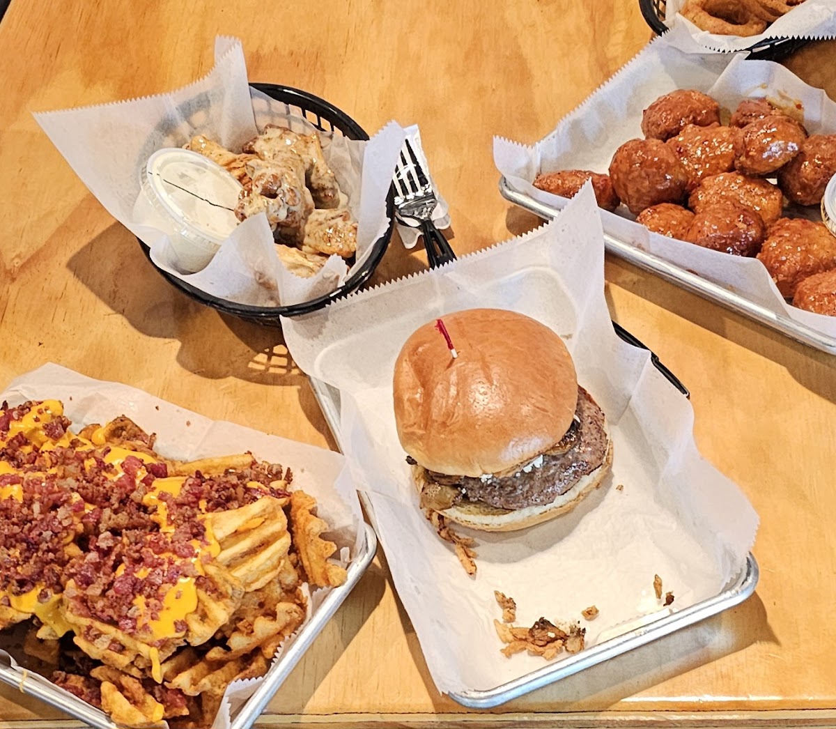 AJ's - Burgers · Beef · Beer - 4