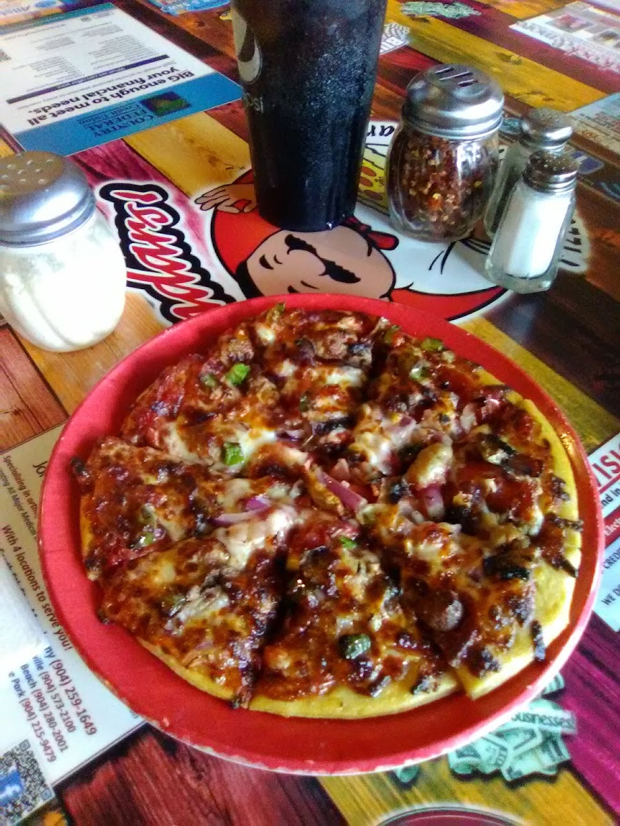 Calendars Pizzeria & Sport Bar - 9