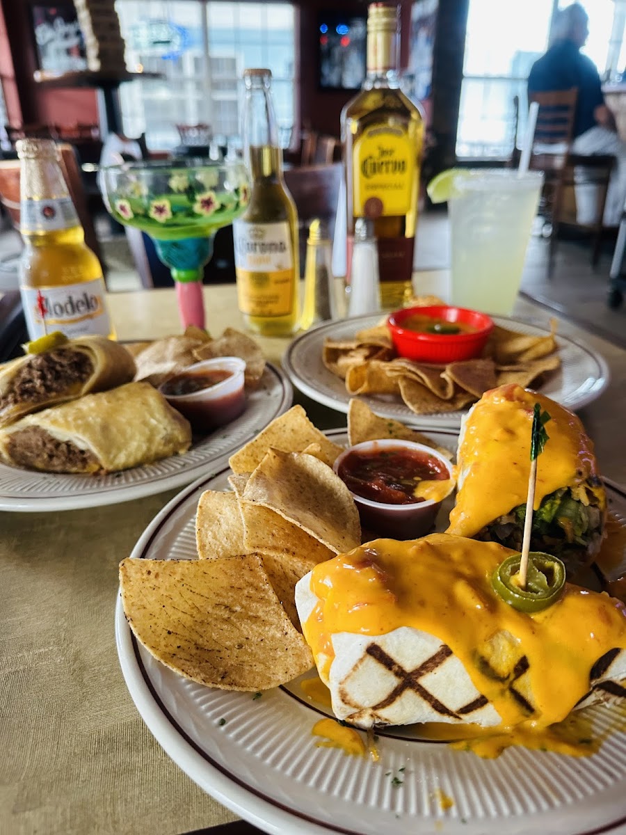 EmJay's Tavern & Grill - 6