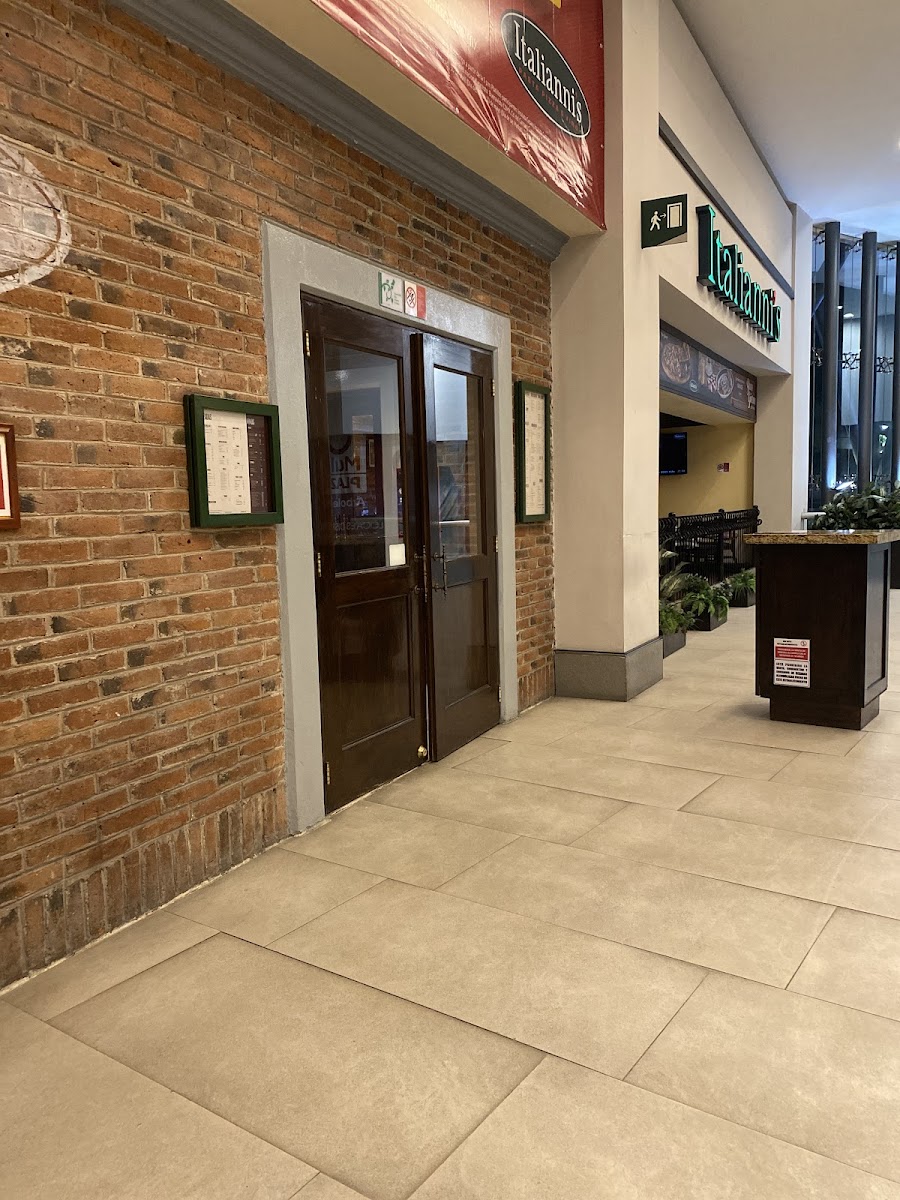 Italianni's - 1