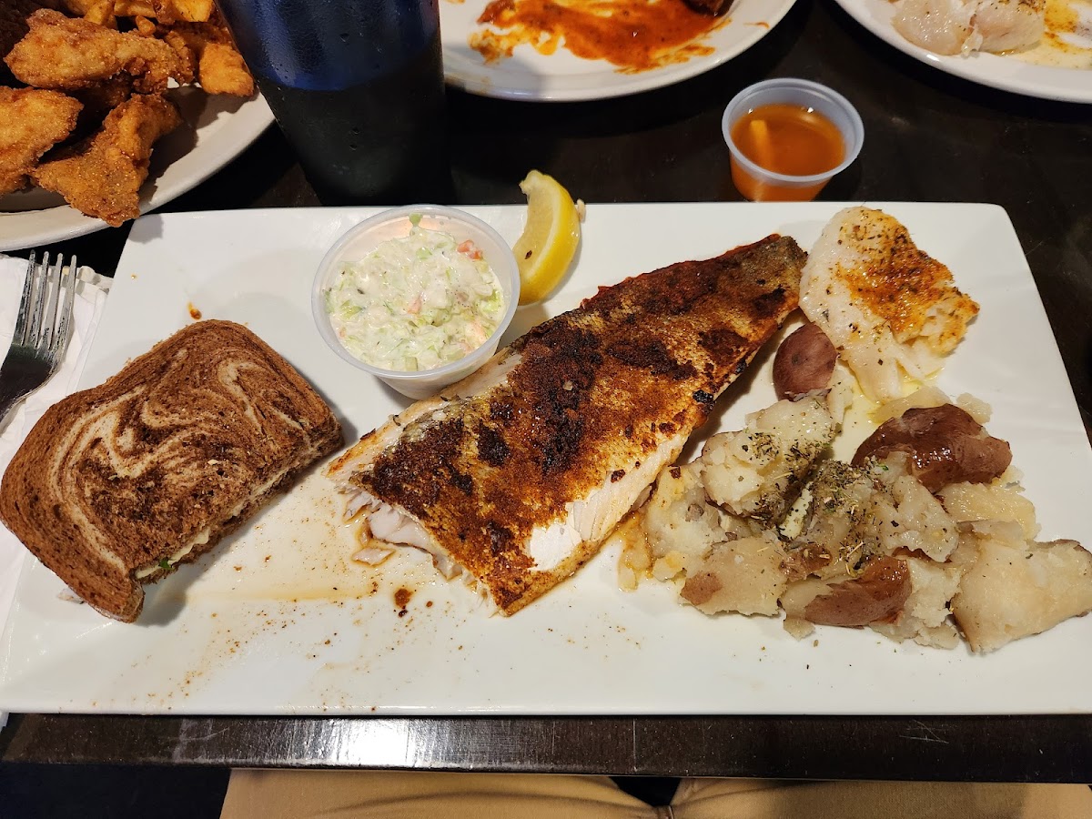 Woody's Bar & Grill - 3