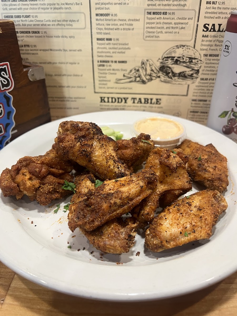 Woody's Bar & Grill - 5