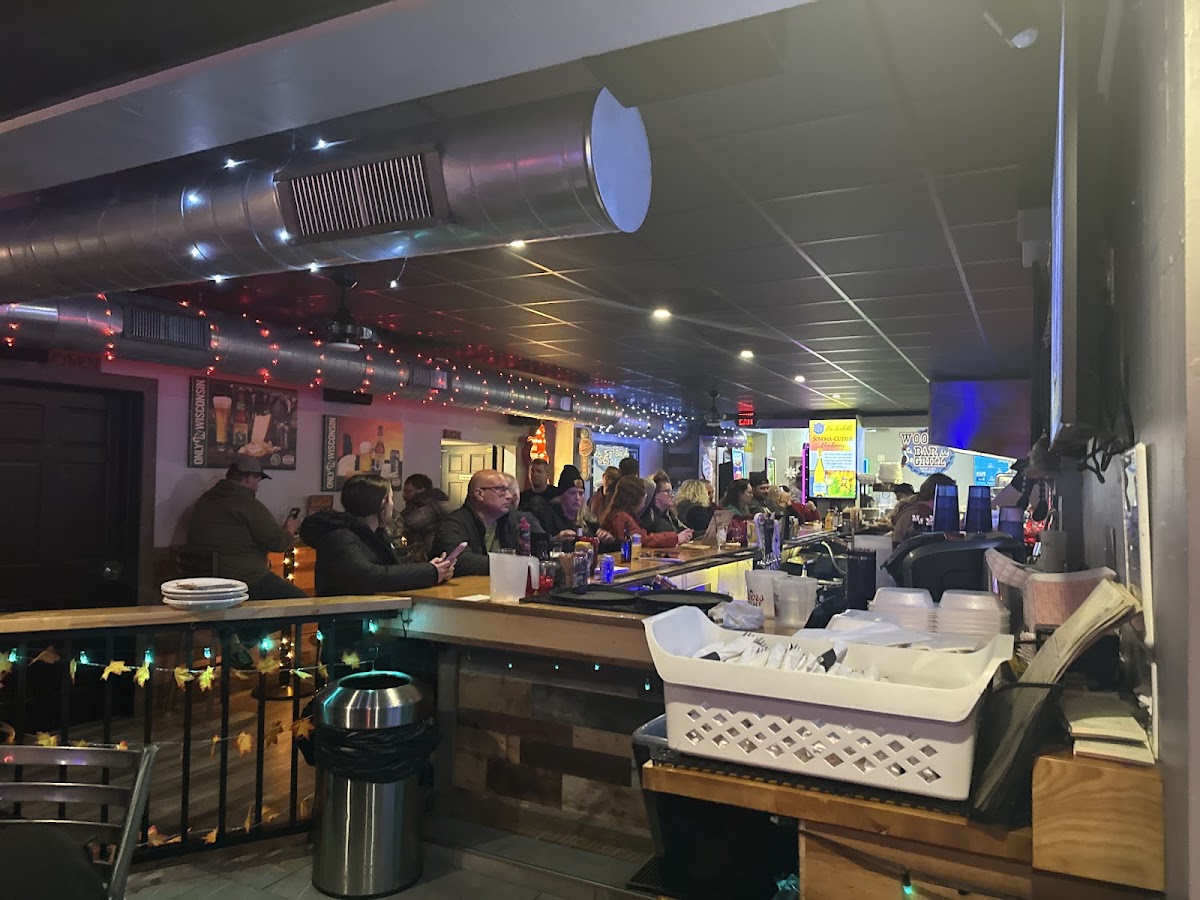 Woody's Bar & Grill - 8